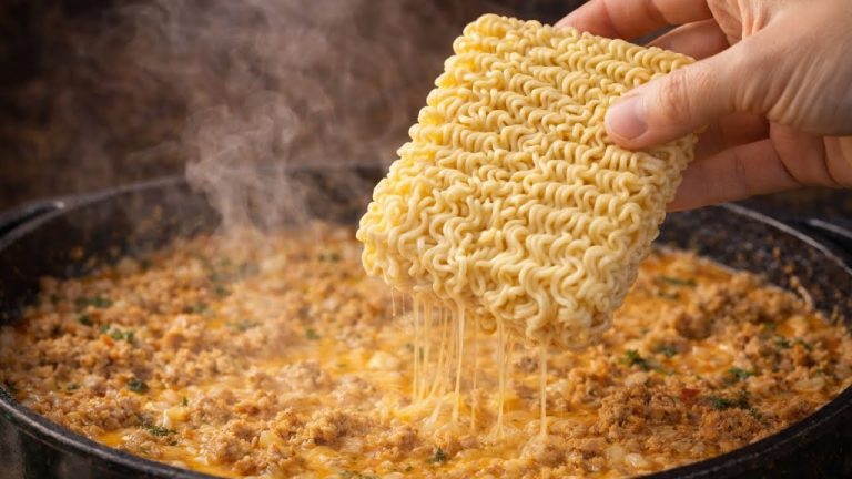 No time to cook? This quick pasta dish will save your dinner in 15 minutes!